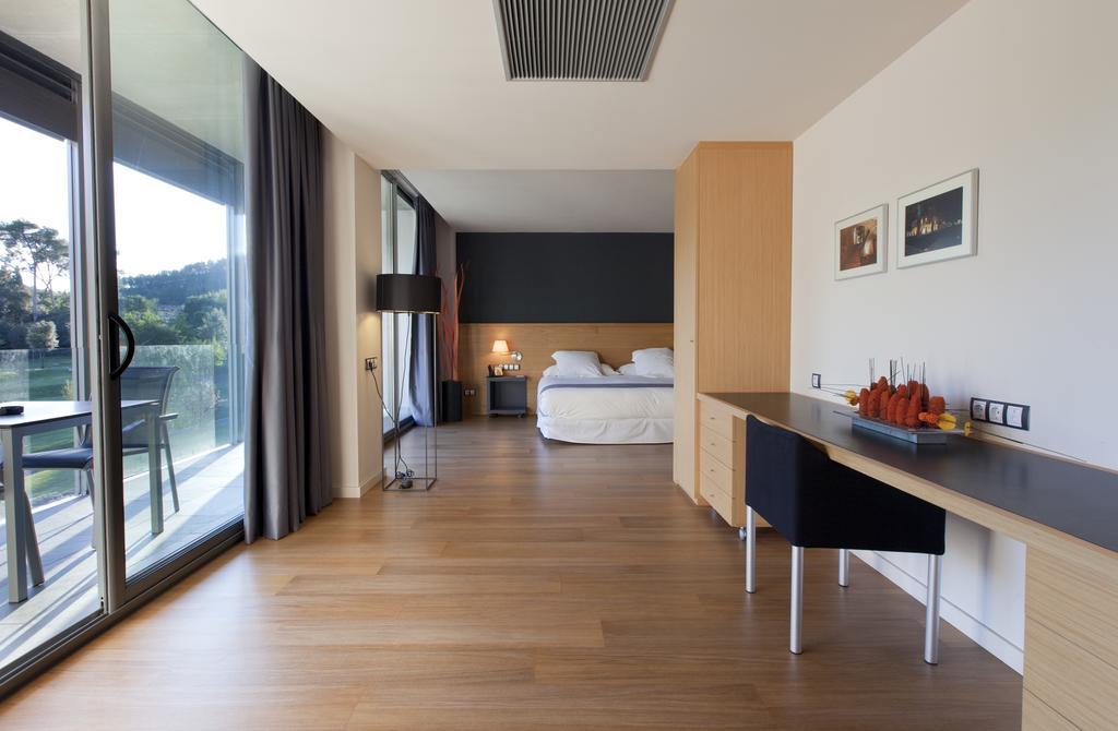 Mon Sant Benet Hotel 4*